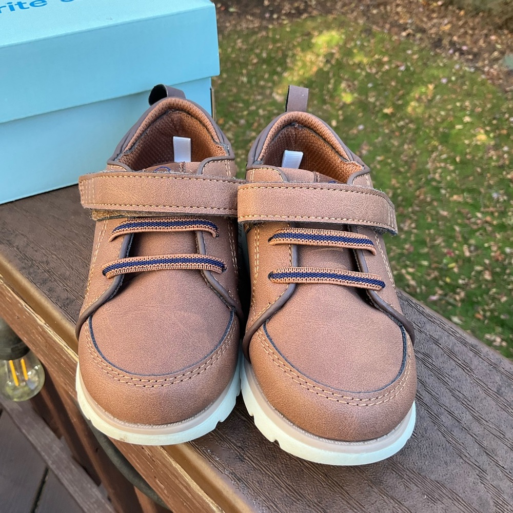 Kids Stride Rite Brown Shoes with Velcro Straps